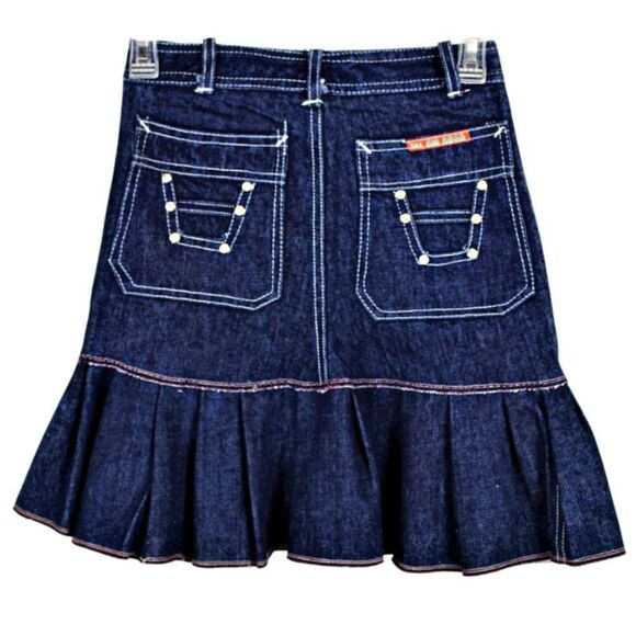 Denim Skirt Ruffled Pleated Accents Studded Back Pockets Blue Dark Wash Size SM - Picture 2 of 6
